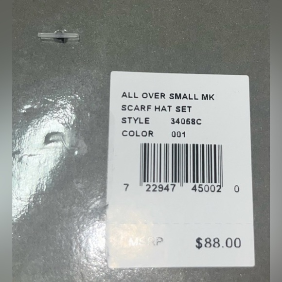 Mens Michael Kors Scarf and Reversible Hat Set MK logo Black/Charcoal Gray - Picture 9 of 9